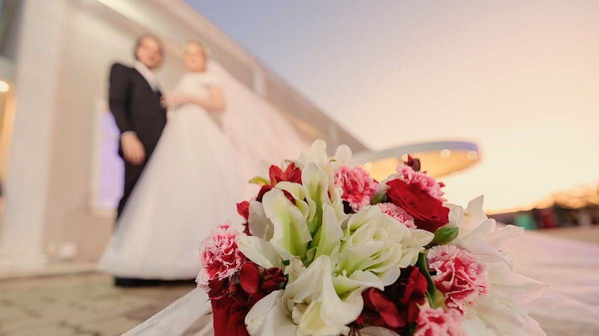 Salão decorado para casamento pela Valentine's Eventos