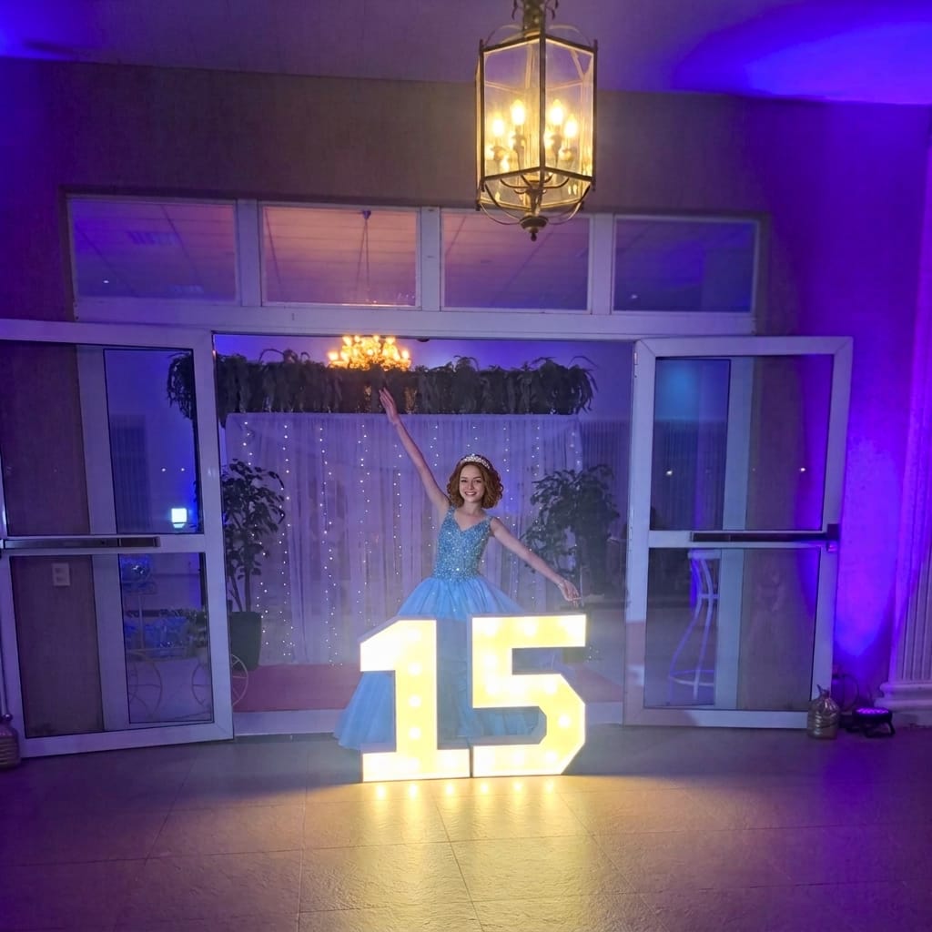 Momento de festa de debutante no Espaço Di Florença